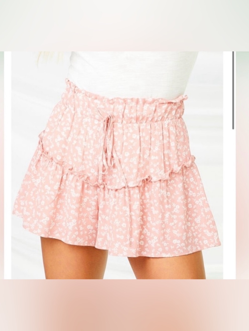 Altar'd State Meg Floral Mauve/White Cottagecore Ruffle Tiered Shorts, M